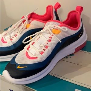 NIKE AIR MAX SNEAKERS